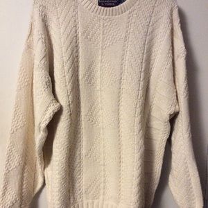 Roundtree & Yorke sweater